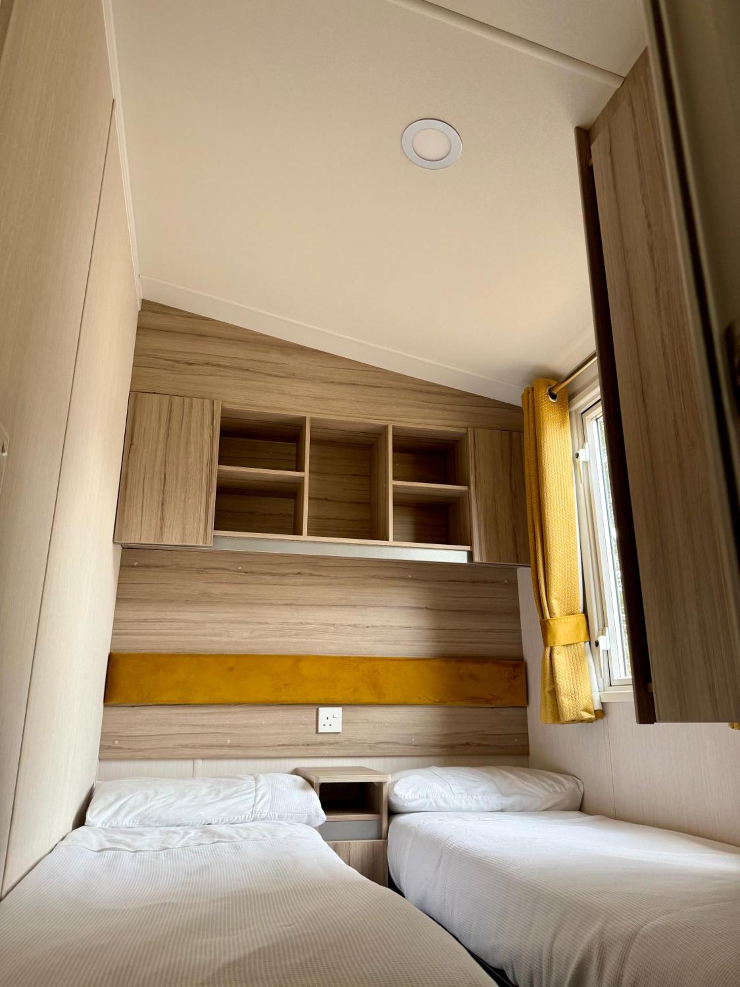 The Salmon Van - Beautiful, Luxury Static Caravan Aberlour Eksteriør bilde